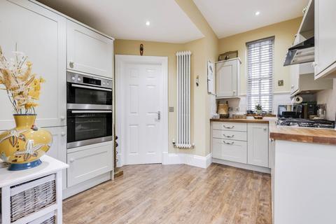 2 bedroom terraced house for sale, Chapel Lane, New Farnley, Leeds, West Yorkshire, LS12