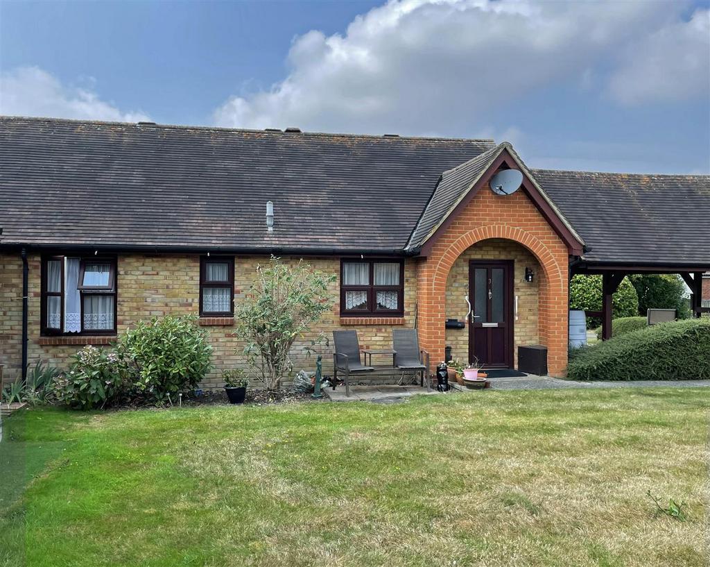 Bungalow 1.jpg