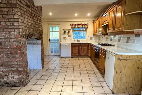 3 bedroom detached house for sale, Burton Hill, Malmesbury