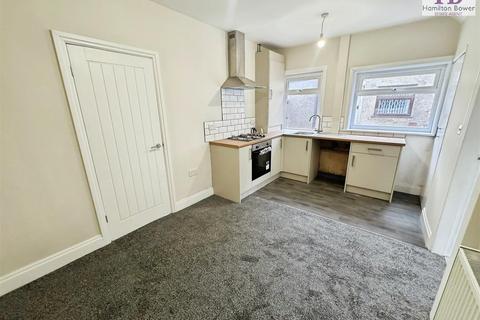 3 bedroom semi-detached house to rent, Ridgeway, Wrose, Shipley