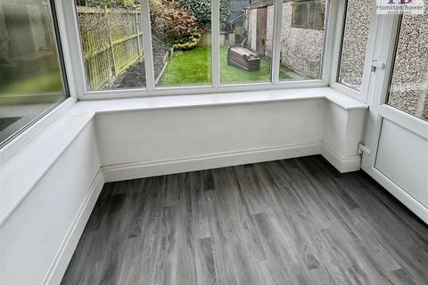 3 bedroom semi-detached house to rent, Ridgeway, Wrose, Shipley