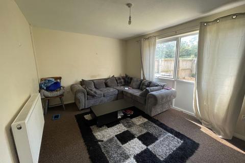 3 bedroom terraced house to rent, White Cross, Ravensthorpe, Peterborough, PE3 7LP