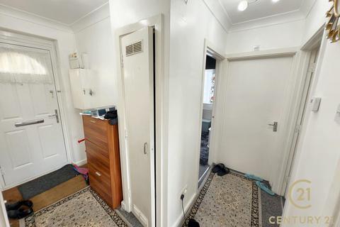 2 bedroom flat for sale, Norwood Road, SOUTHALL UB2