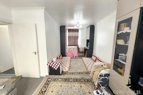 2 bedroom flat for sale, Norwood Road, SOUTHALL UB2