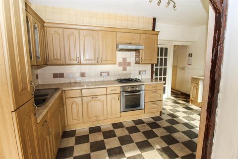 3 bedroom terraced house for sale, Arterial Road, Leigh-On-Sea