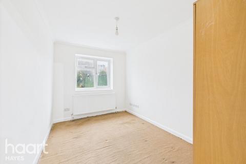 4 bedroom semi-detached house for sale, Stuart Crescent, Hayes