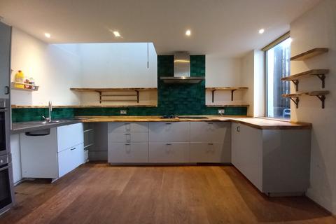 3 bedroom cottage to rent, Hall Row, Limekilns, KY11
