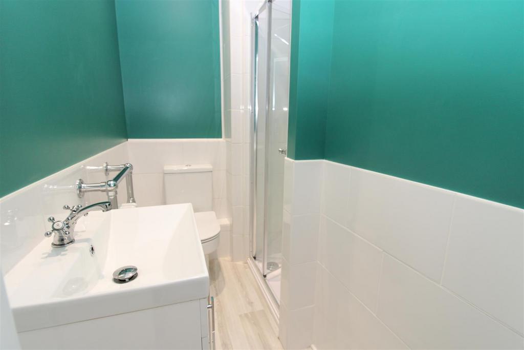 Shower room.JPG