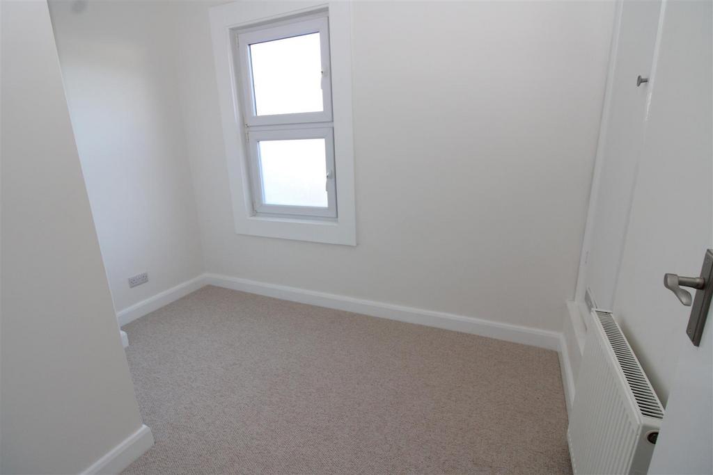 Bedroom 2.JPG