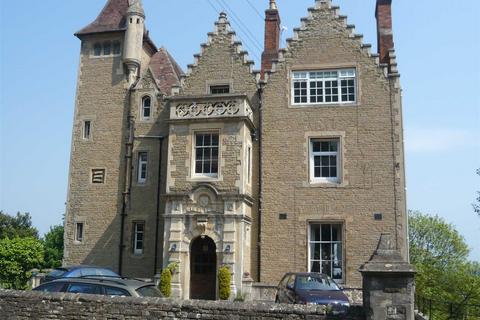 3 bedroom apartment to rent, Flat E Elmsdale53 Abbey RoadMalvern