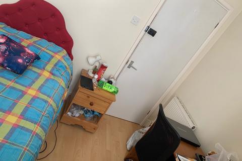 undefined, 14 Clifton Street