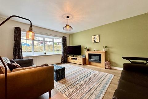 4 bedroom detached house for sale, Fleminghouse Lane, Waterloo, Huddersfield, HD5 8UB