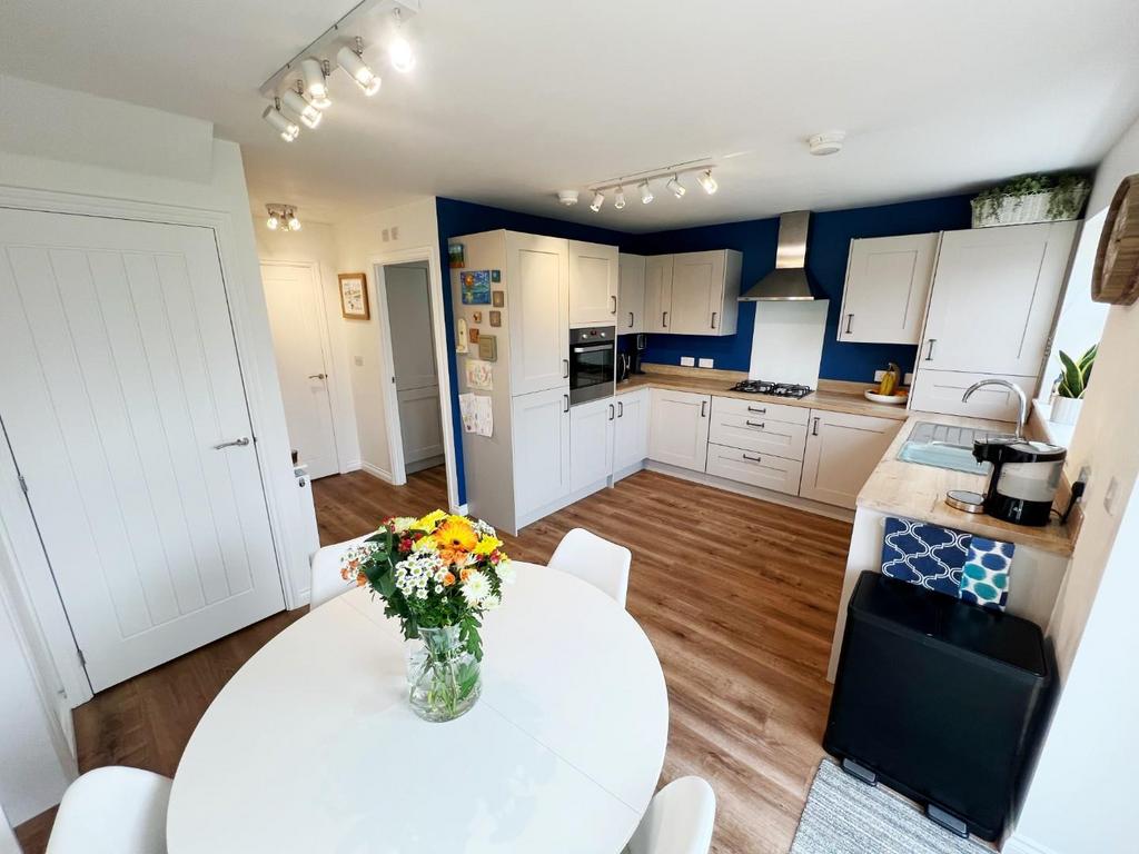 Kitchen / Diner