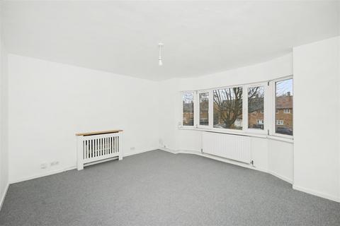 2 bedroom flat for sale, Worcesters Avenue, Enfield