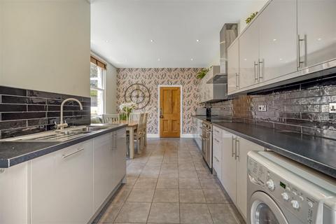 6 bedroom townhouse for sale, Grange Road, Darlington