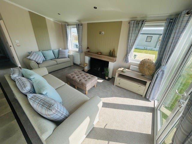CAR0062149 - Luxury Lodge