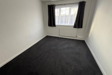 2 bedroom apartment to rent, Llanover Road, Wembley