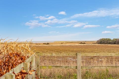 4 bedroom cottage for sale, Main Road, Titchwell, PE31