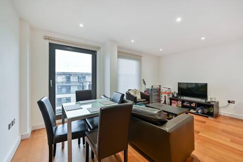 2 bedroom flat to rent, High Street, Slough, SL1