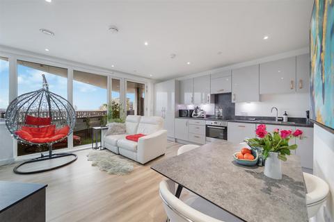 2 bedroom apartment to rent, South Way, Wembley