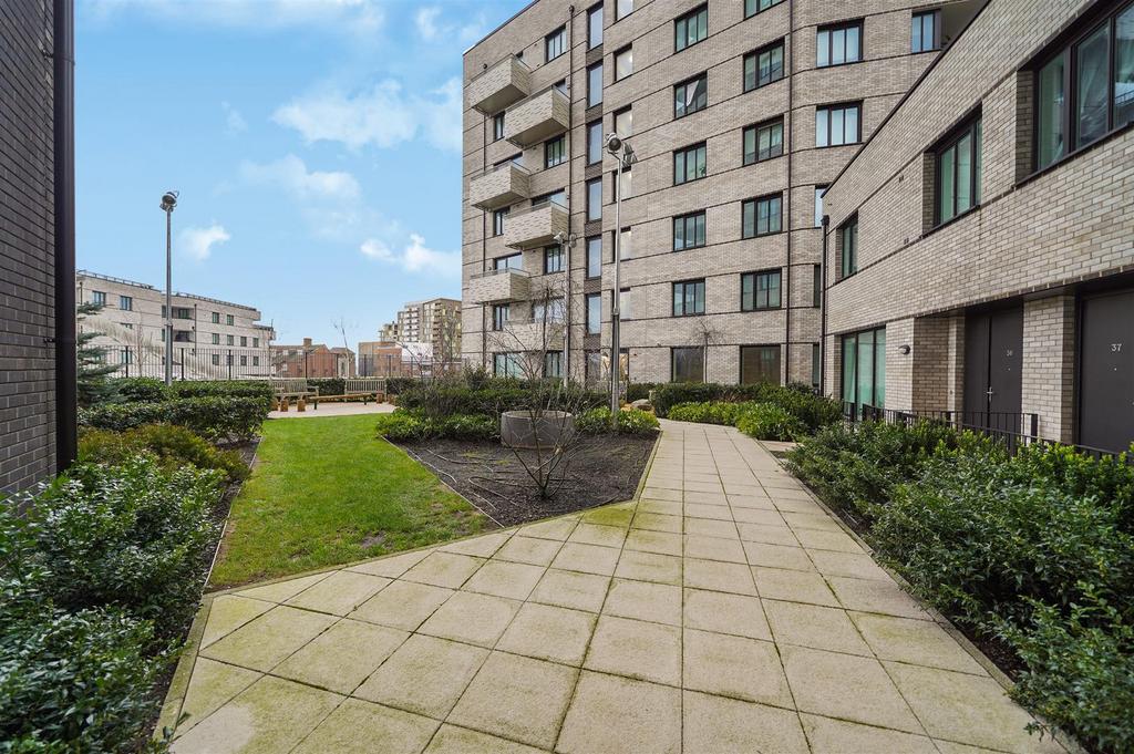Flat 28, Tavener House - i Txw Qx VKAS8ny Vzv7s Q9.jpg