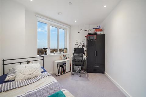 2 bedroom apartment to rent, South Way, Wembley