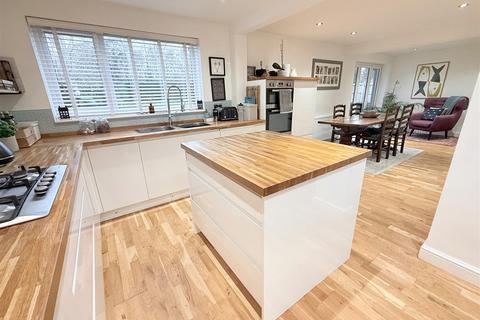 undefined, Castle Close, Bottesford