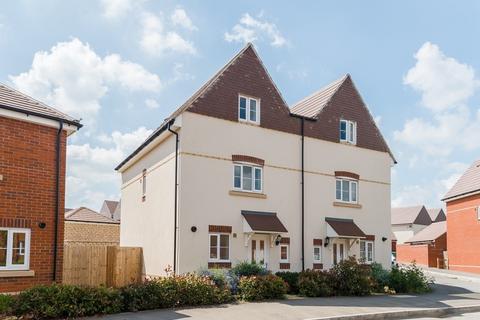 3 bedroom semi-detached house to rent, Whittington Crescent, Oxfordshire OX12