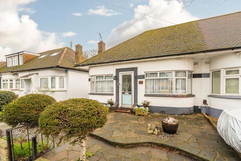 2 bedroom bungalow for sale, Rosecroft Gardens, Twickenham TW2
