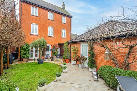 4 bedroom detached house for sale, Devon Mead, Hertfordshire AL10