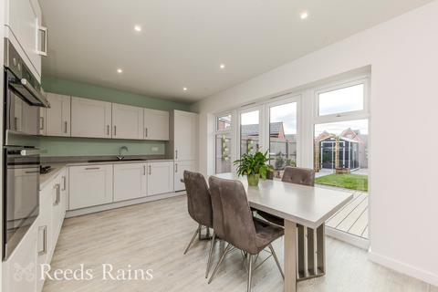 4 bedroom detached house for sale, Massey Way, Cheshire CW12