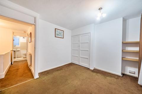 2 bedroom apartment for sale, Armfield Crescent, Mitcham CR4
