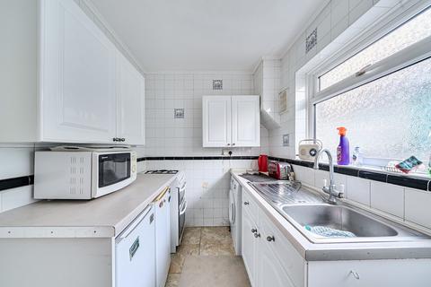 2 bedroom bungalow for sale, Brookfields Avenue, Mitcham CR4