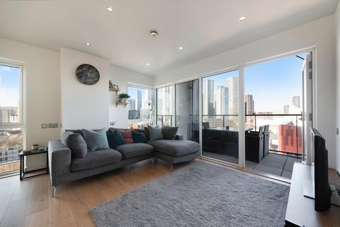 2 bedroom flat to rent, Lotus House, Ovex Close, London, E14
