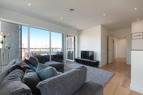 2 bedroom flat to rent, Lotus House, Ovex Close, London, E14