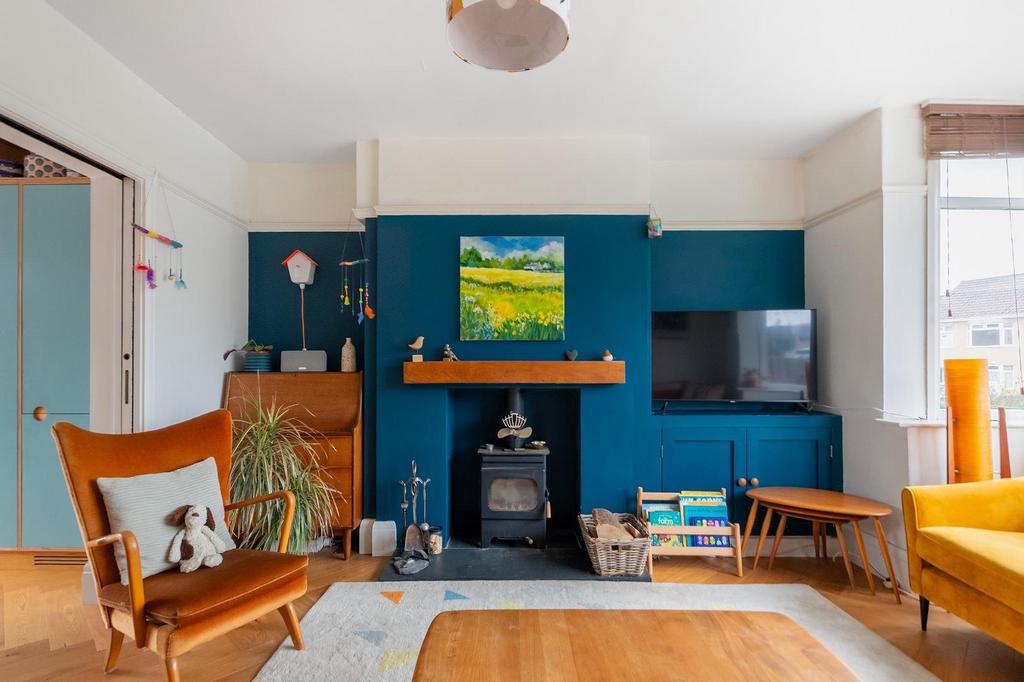 0 A7 RBN - Living Room A.jpg