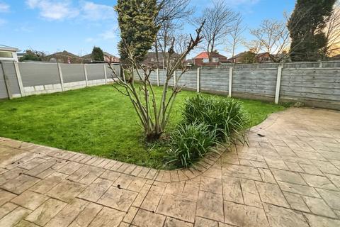 3 bedroom end of terrace house for sale, Somerset Road, Manchester M43
