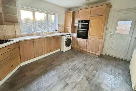 3 bedroom end of terrace house for sale, Somerset Road, Manchester M43