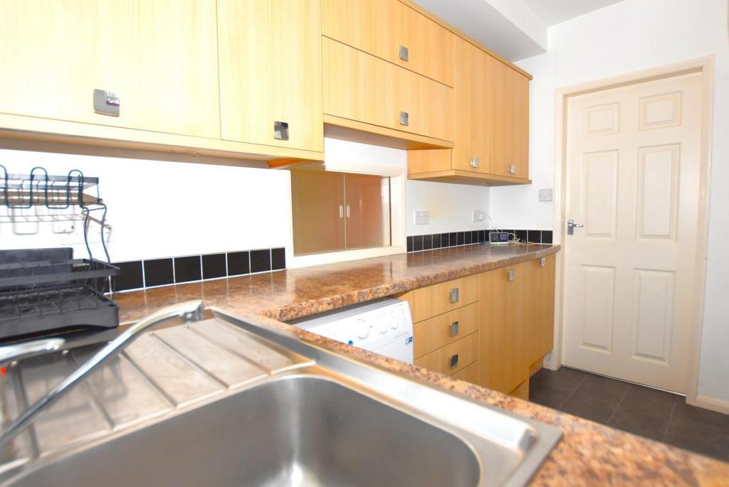 Kitchen 3.JPG