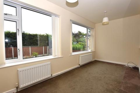 3 bedroom semi-detached house to rent, Ling Road, Walton, Chesterfield