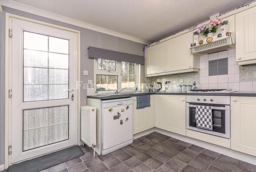 Kitchen b