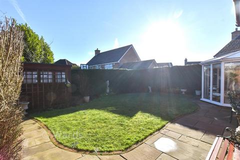 4 bedroom detached house for sale, Sissinghurst Drive, Maidstone, Kent