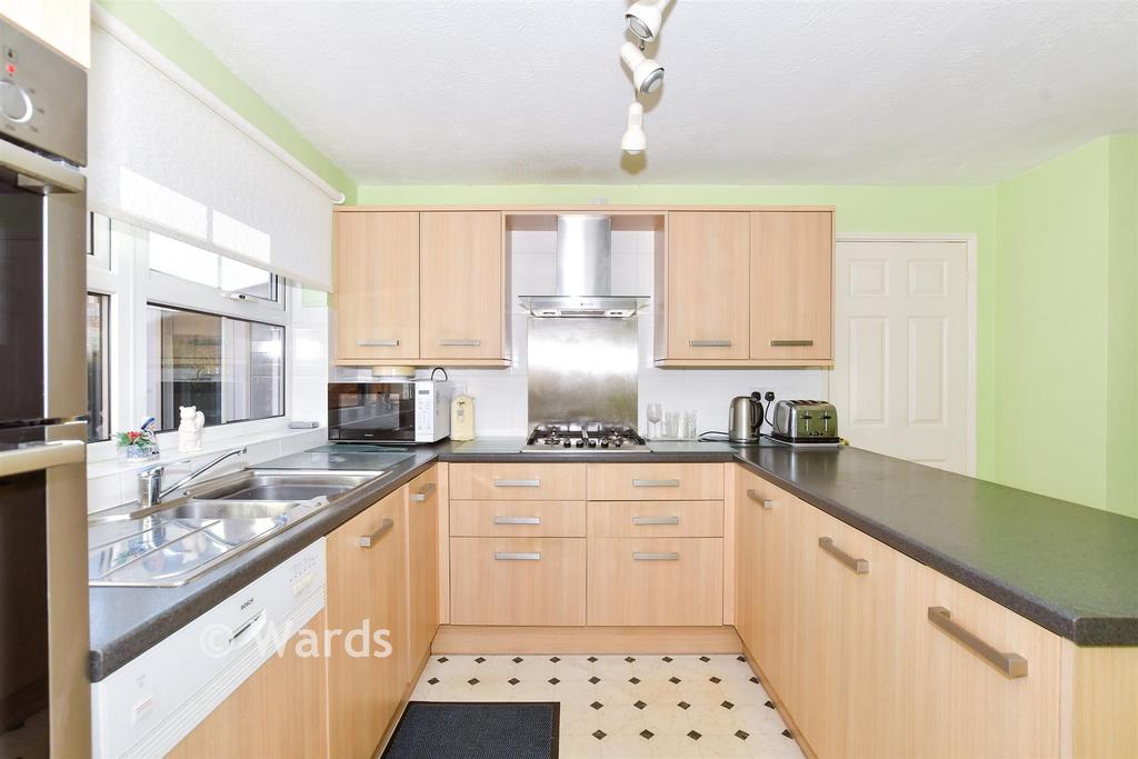 Kitchen/ Breakfast Room