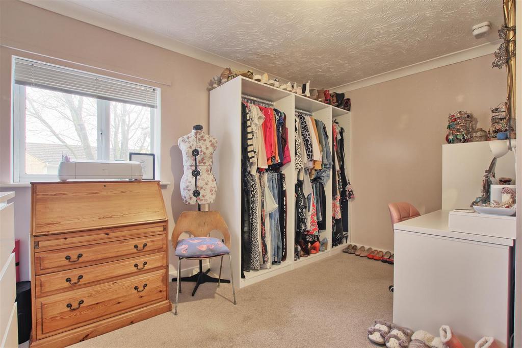 Bedroom two (1).jpg