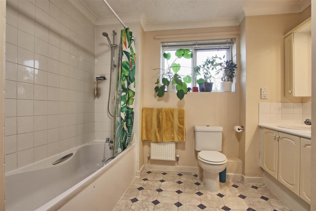 Bathroom.jpg