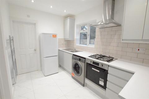 3 bedroom house to rent - Granville Avenue