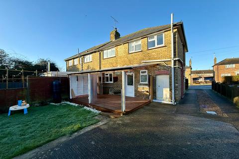 2 bedroom semi-detached house to rent, Hunter Avenue, Willesborough TN24