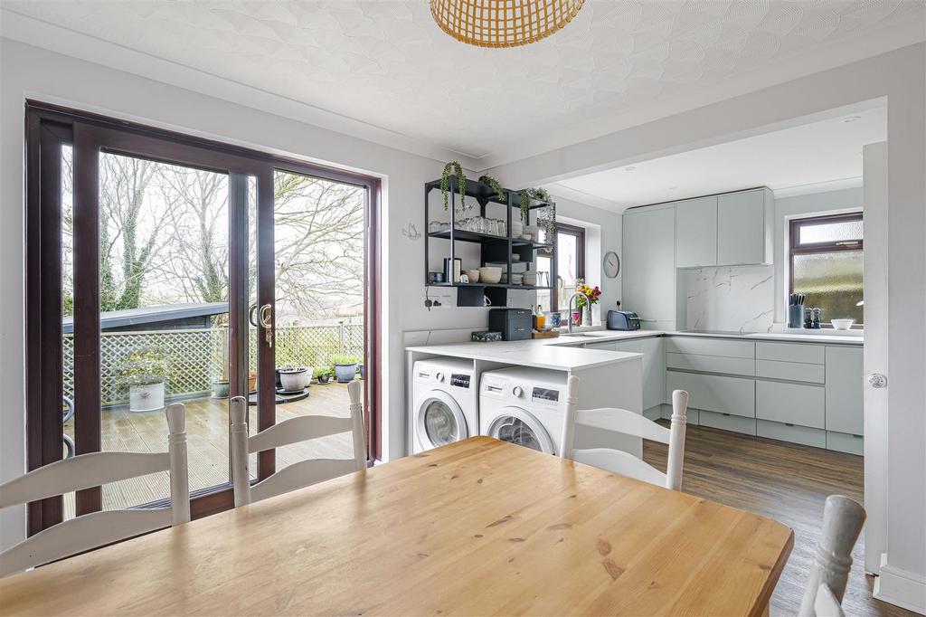 Kitchen/Breakfast Room