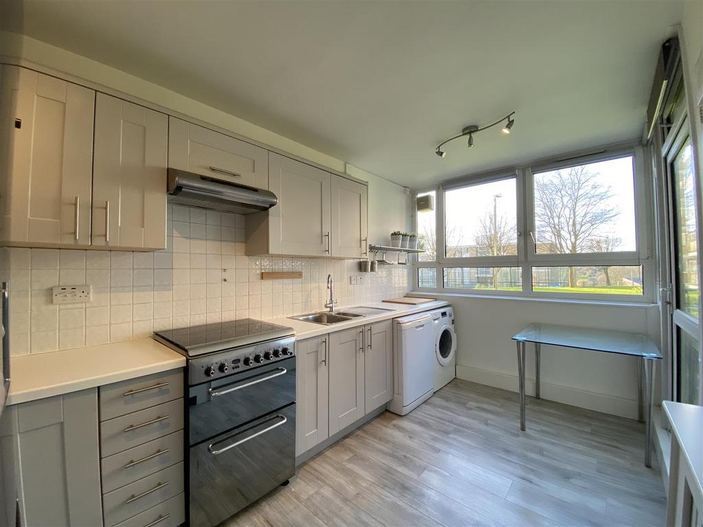 Winterfold Close