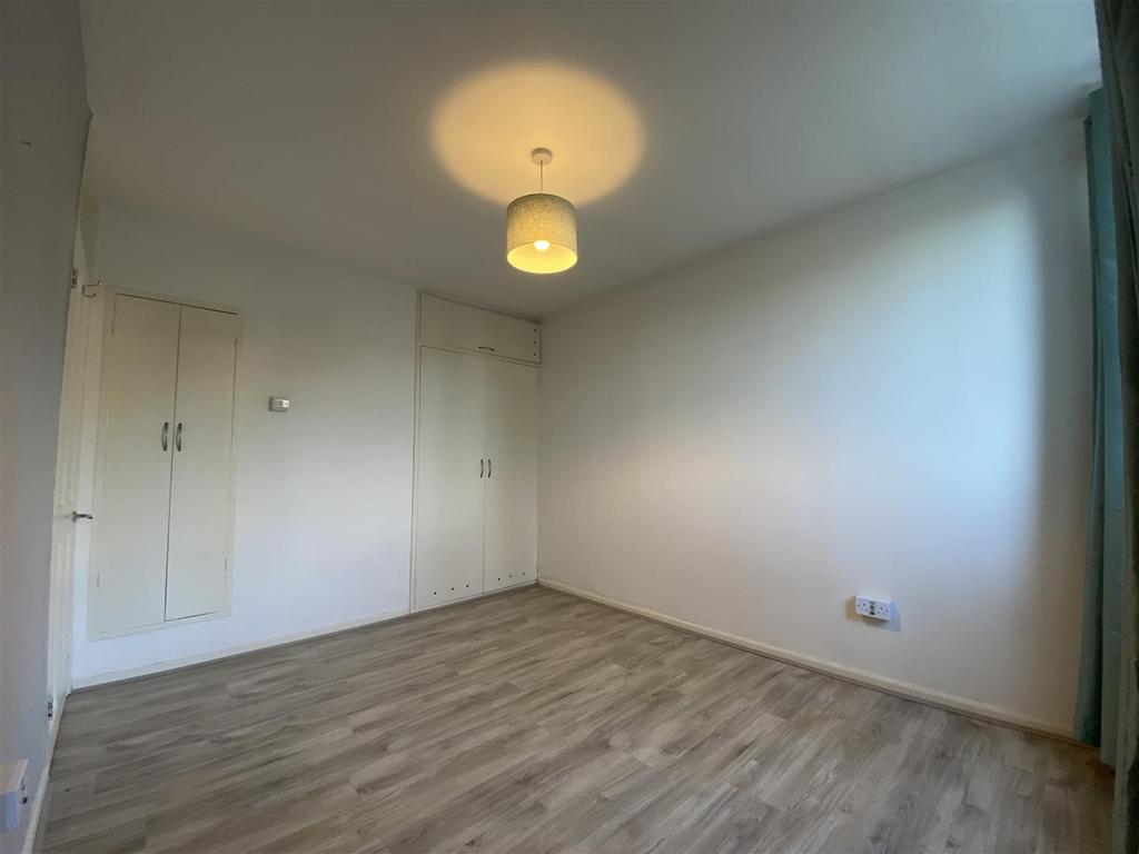 Winterfold Close